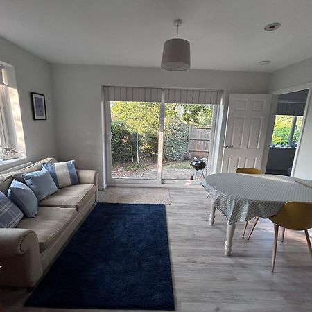 Hamble House Holiday Let Удбридж Екстериор снимка